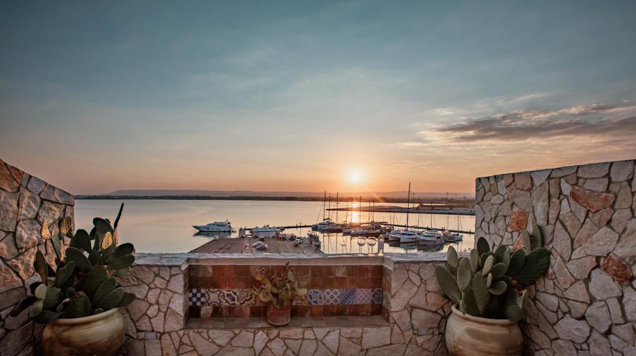 Bed and Breakfast Palazzo Giunta - Porta Marina Ortigia Syracuse Exterior foto