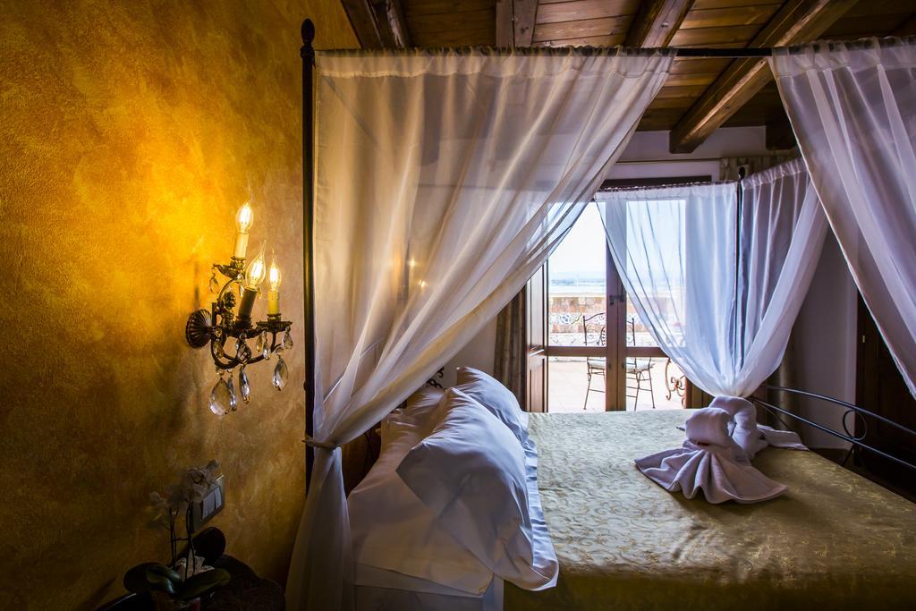 Bed and Breakfast Palazzo Giunta - Porta Marina Ortigia Syracuse Exterior foto