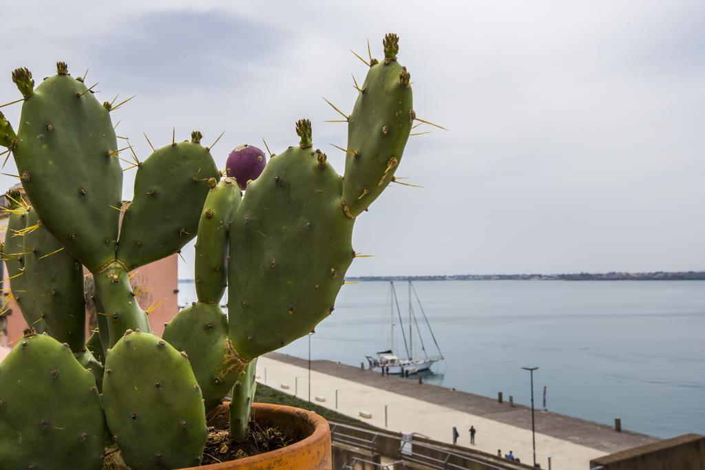 Bed and Breakfast Palazzo Giunta - Porta Marina Ortigia Syracuse Exterior foto