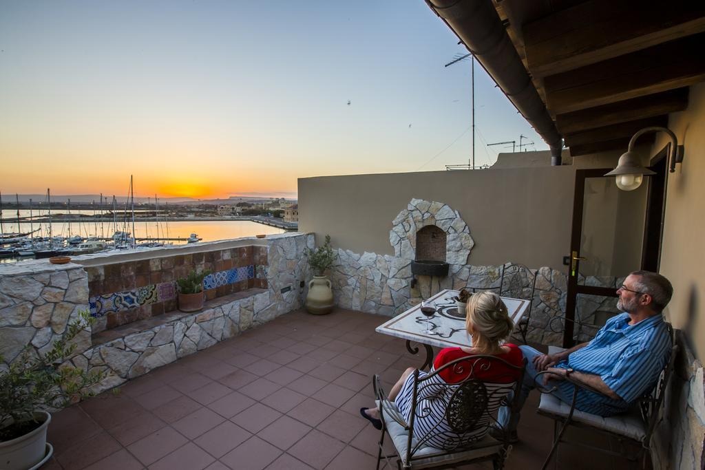 Bed and Breakfast Palazzo Giunta - Porta Marina Ortigia Syracuse Exterior foto