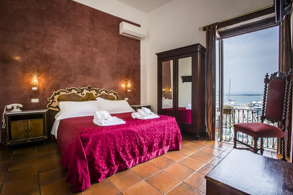 Bed and Breakfast Palazzo Giunta - Porta Marina Ortigia Syracuse Exterior foto