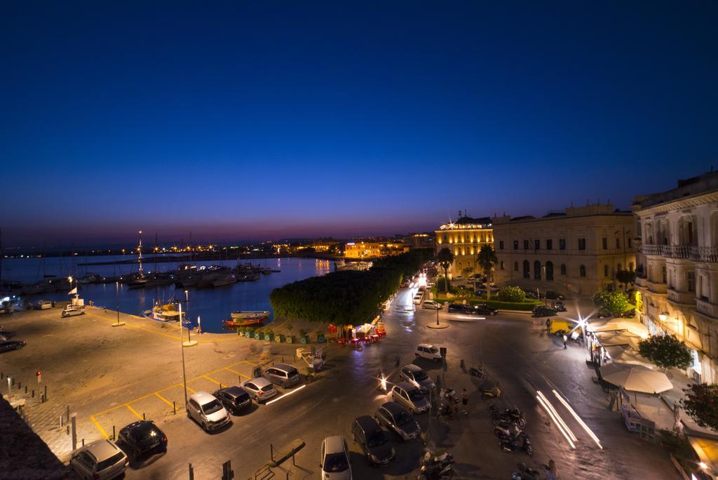 Bed and Breakfast Palazzo Giunta - Porta Marina Ortigia Syracuse Exterior foto