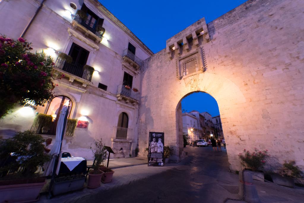 Bed and Breakfast Palazzo Giunta - Porta Marina Ortigia Syracuse Exterior foto