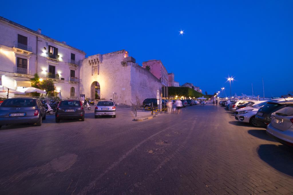 Bed and Breakfast Palazzo Giunta - Porta Marina Ortigia Syracuse Exterior foto